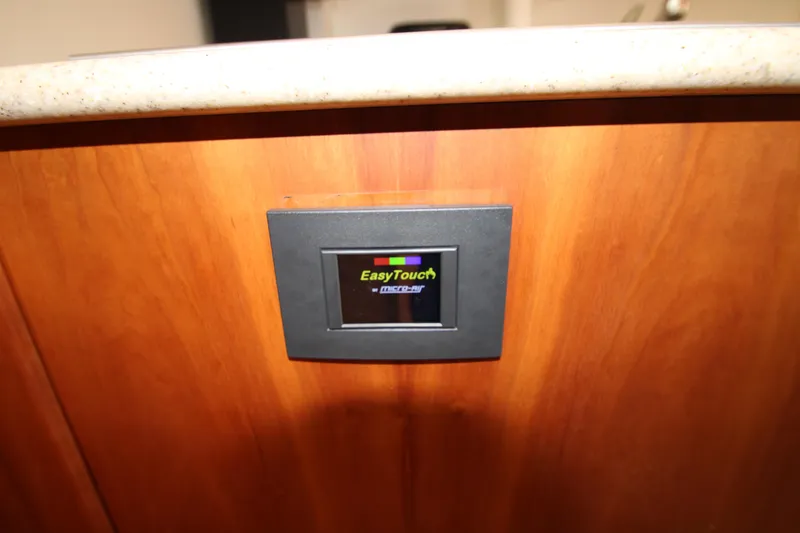 Slide: The Image of Silverton 392 Motor Yacht 2000 - 95