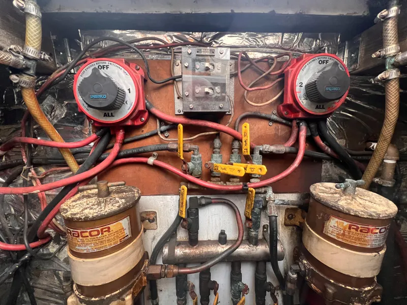 Slide: The Image of Canyon Bay 40 1988 - 83