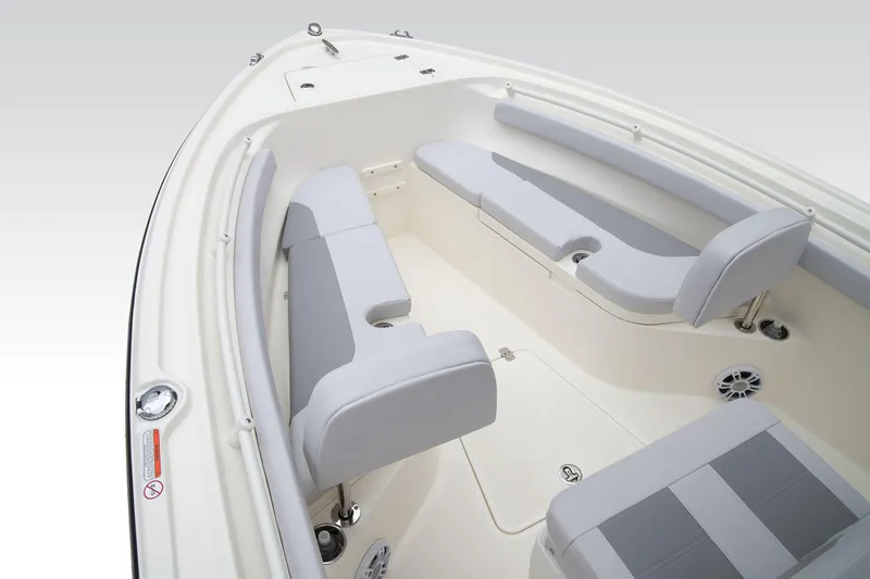 Slide: The Image of Mako 214 Center Console 2024 - 25