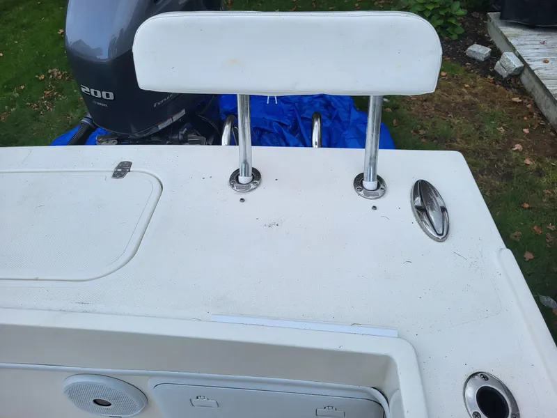 Slide: The Image of 2018 Steiger Craft 21 DV MIAMI boat stern with outboard motor and seating. - 21