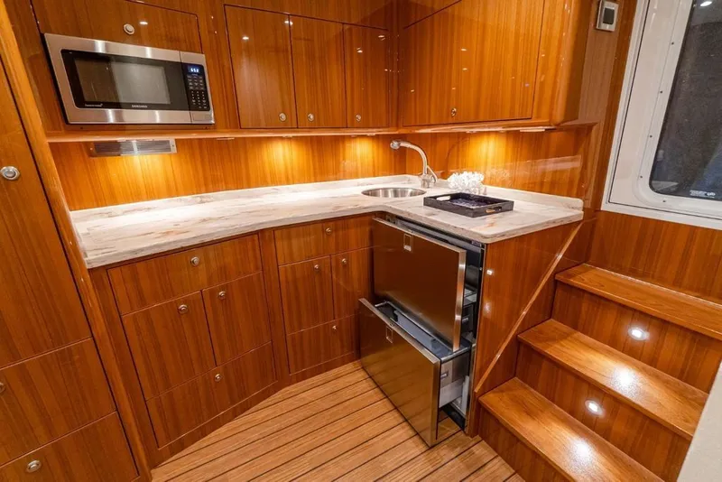 Slide: The Image of Viking 46 Billfish 2027 - 6