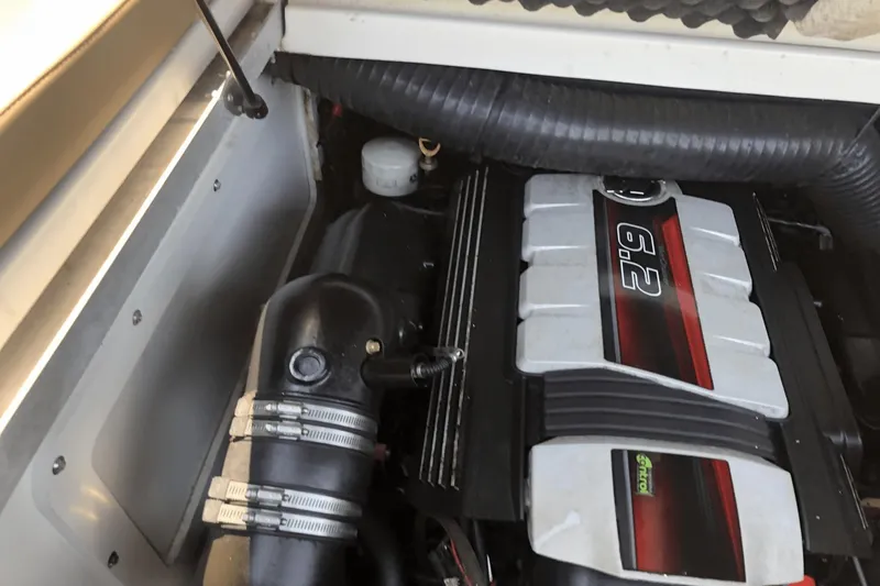 Slide: The Image of Engine compartment of 2017 Sea Ray SDX 270 with 6.2-liter engine. - 34