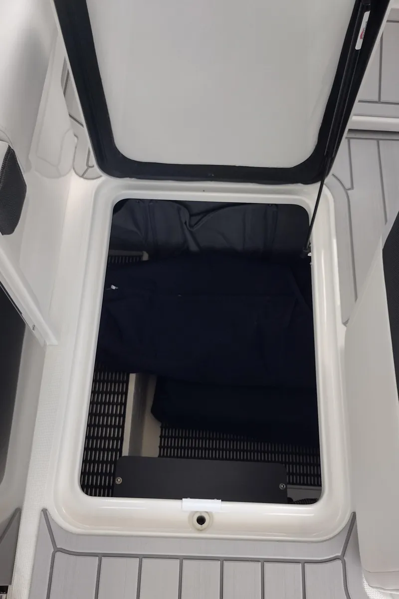 Slide: The Image of Formula 330 CBR 2026 - 73