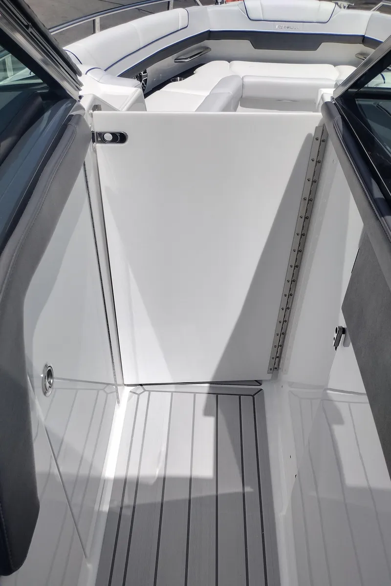 Slide: The Image of Formula 330 CBR 2026 - 76