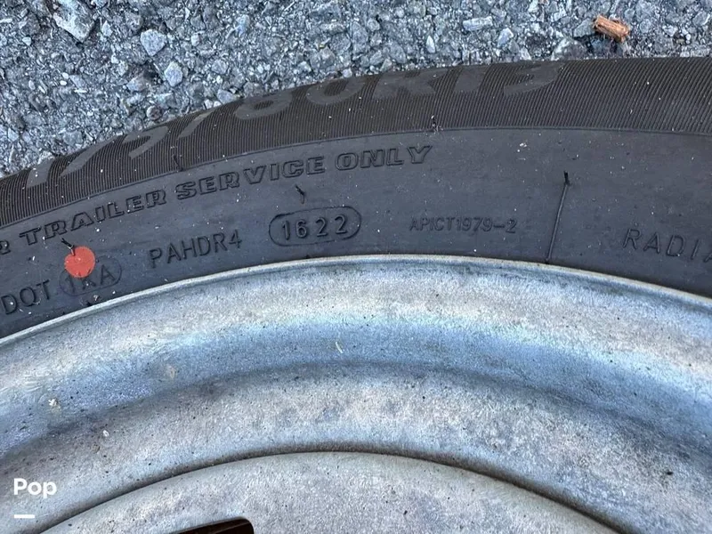 Slide: The Image of 2010 Trophy 2152 WA for sale in Rogers, AR - 11