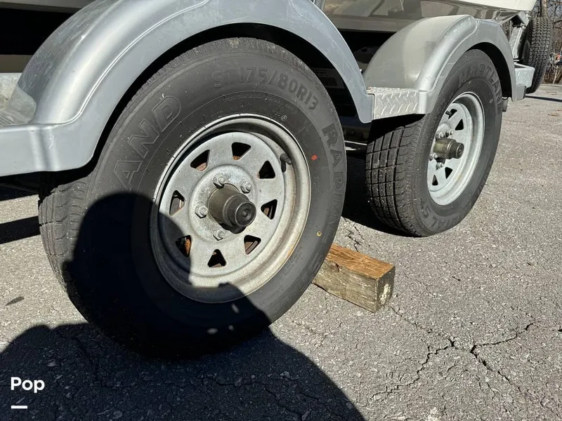 Slide: The Image of 2010 Trophy 2152 WA for sale in Rogers, AR - 13