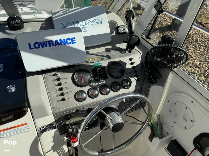 Slide: The Image of 2010 Trophy 2152 WA for sale in Rogers, AR - 24