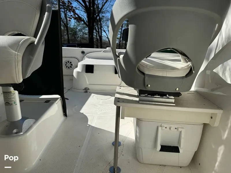 Slide: The Image of 2010 Trophy 2152 WA for sale in Rogers, AR - 38