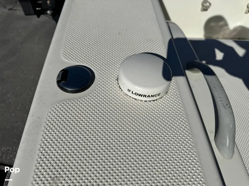 Slide: The Image of 2010 Trophy 2152 WA for sale in Rogers, AR - 42