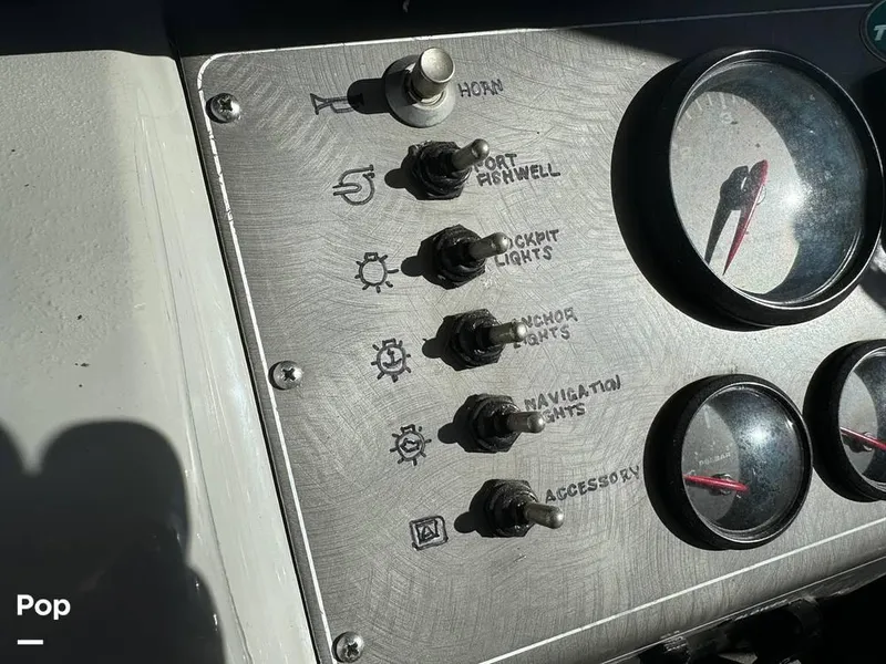 Slide: The Image of 2010 Trophy 2152 WA for sale in Rogers, AR - 49