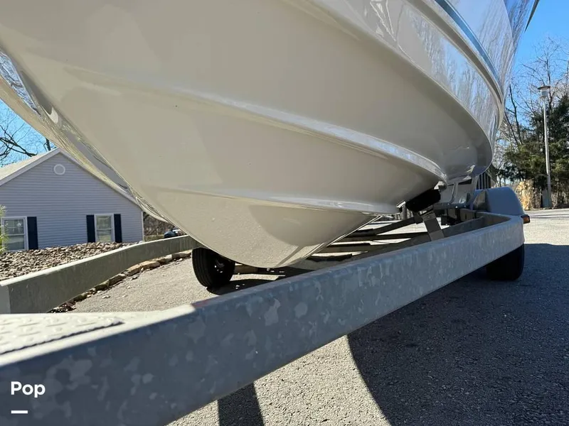 Slide: The Image of 2010 Trophy 2152 WA for sale in Rogers, AR - 9