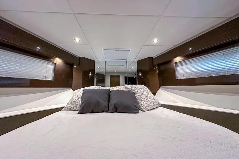 Slide: The Image of Luxurious bedroom interior of 2019 Cruisers Yachts 50 Cantius with modern design. - 39