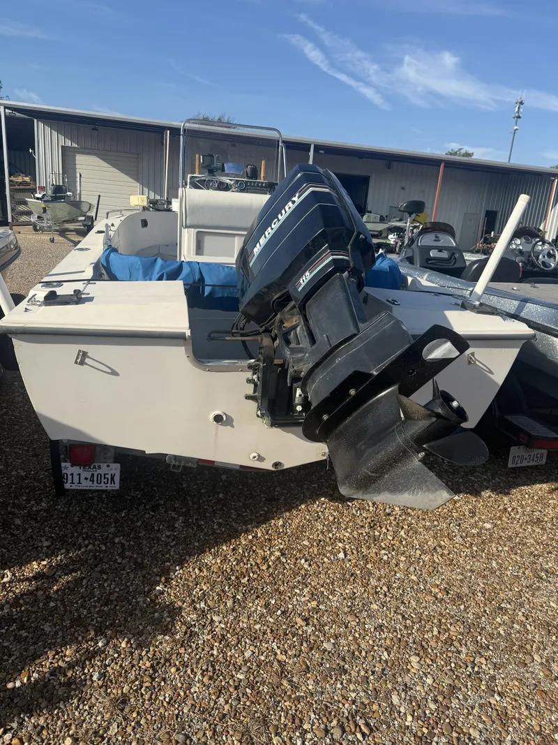 Slide: The Image of Wellcraft FISH 18 CENTER CONSOLE 1993 - 5