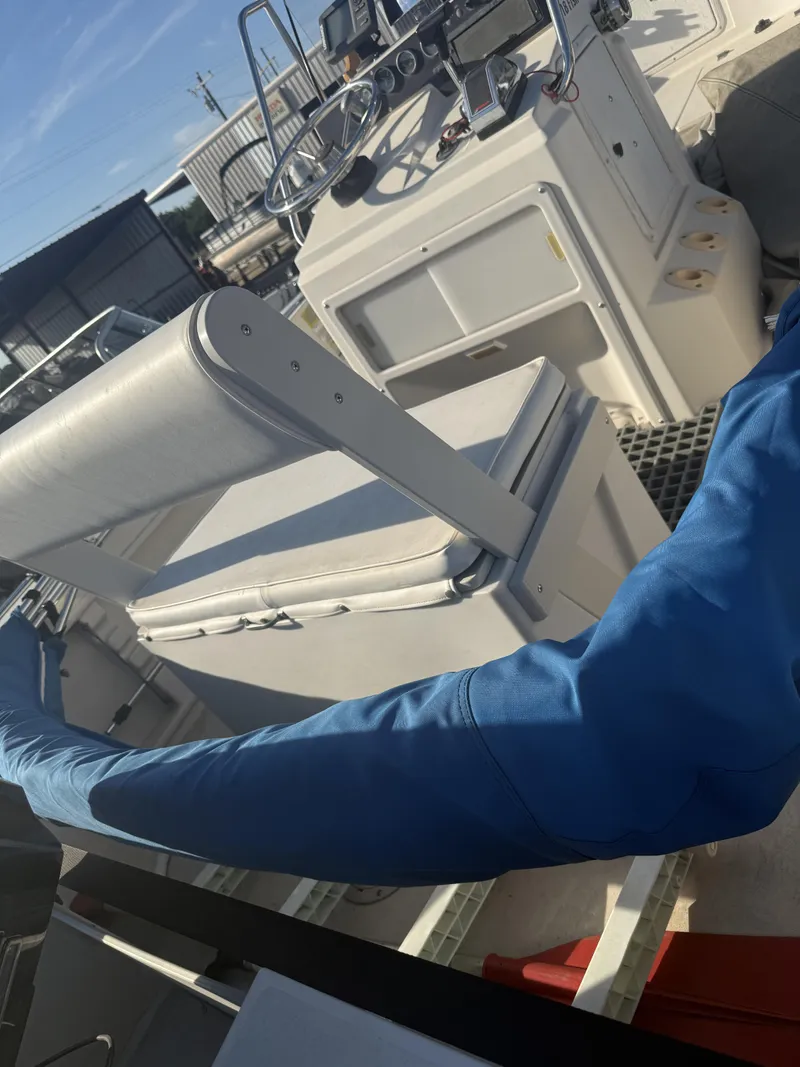 Slide: The Image of Wellcraft FISH 18 CENTER CONSOLE 1993 - 9