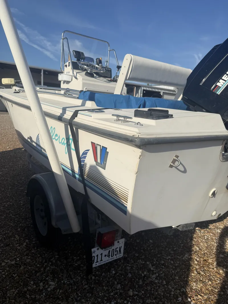 Slide: The Image of Wellcraft FISH 18 CENTER CONSOLE 1993 - 17