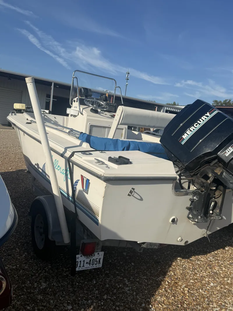 Slide: The Image of Wellcraft FISH 18 CENTER CONSOLE 1993 - 4