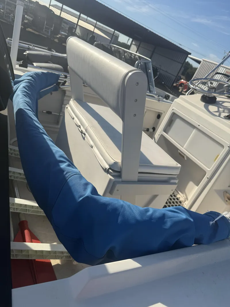 Slide: The Image of Wellcraft FISH 18 CENTER CONSOLE 1993 - 8