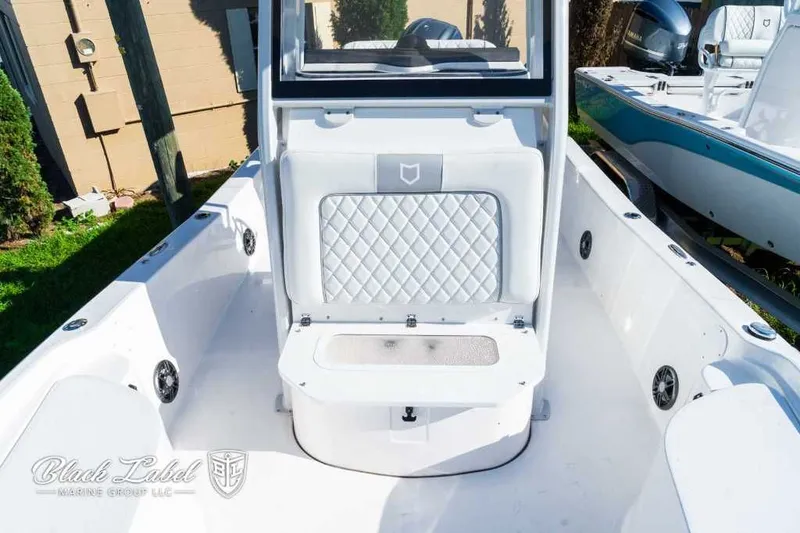 Slide: The Image of Sea Fox 251 BayFox Center Console 2024 - 17