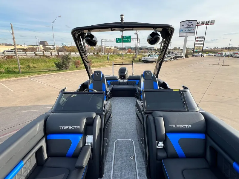 Slide: The Image of Trifecta 25Sport C9 DC 3.0 2024 - 9