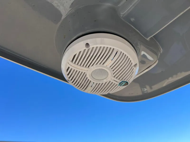 Slide: The Image of NauticStar 24 XS 2023 - 17