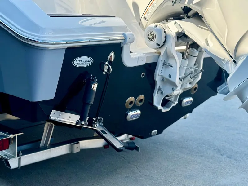 Slide: The Image of NauticStar 24 XS 2023 - 4