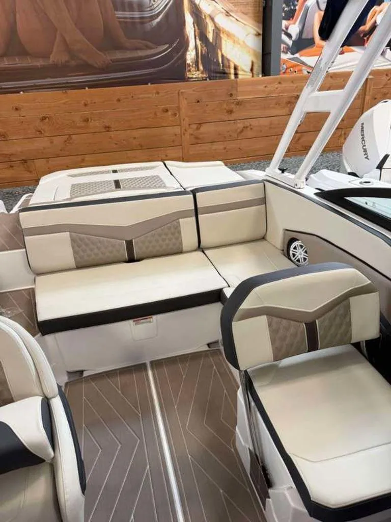 Slide: The Image of Monterey 238SS 2024 - 5