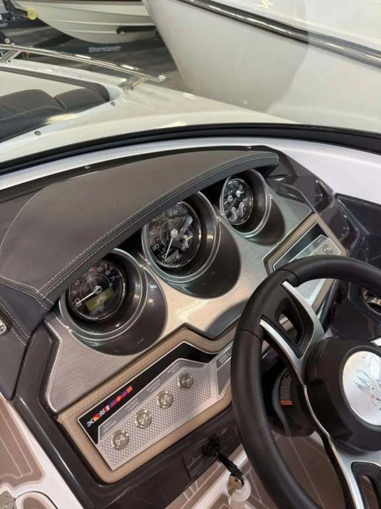 Slide: The Image of Monterey 238SS 2024 - 6