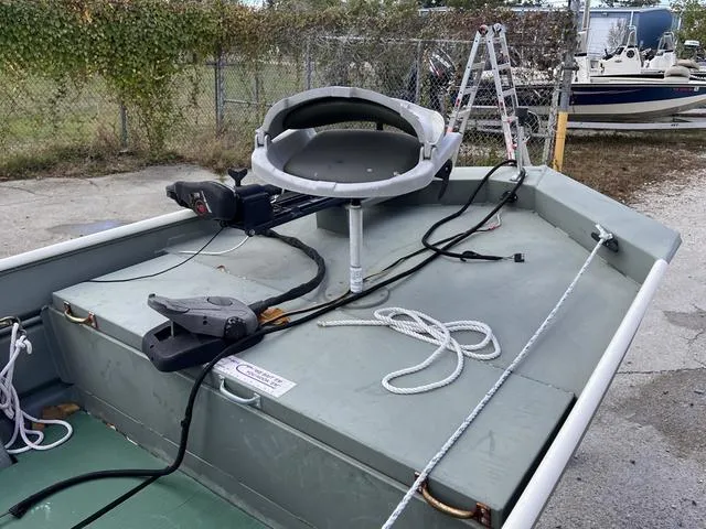 Slide: The Image of 2020 Southfork 1552 boat with fishing seat and trolling motor. - 9