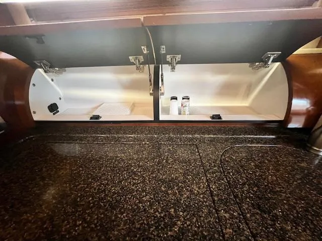 Slide: The Image of Sea Ray 500 Sundancer 2005 - 56