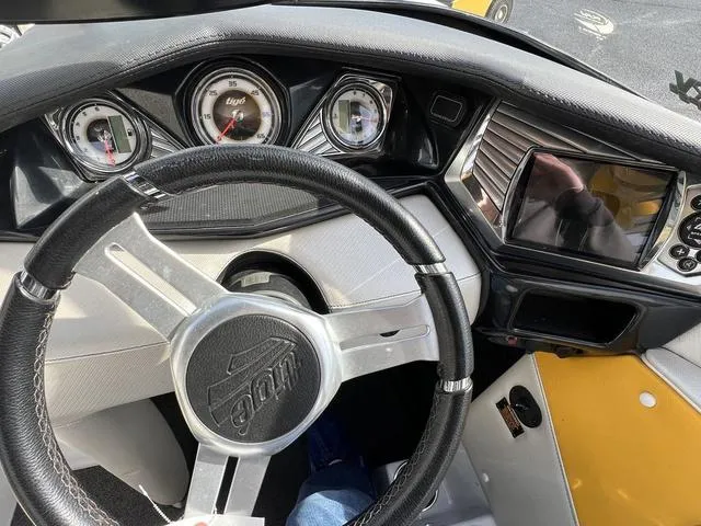 Slide: The Image of Tigé Z3 2013 - 14