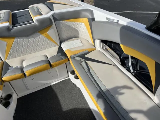 Slide: The Image of Tigé Z3 2013 - 8