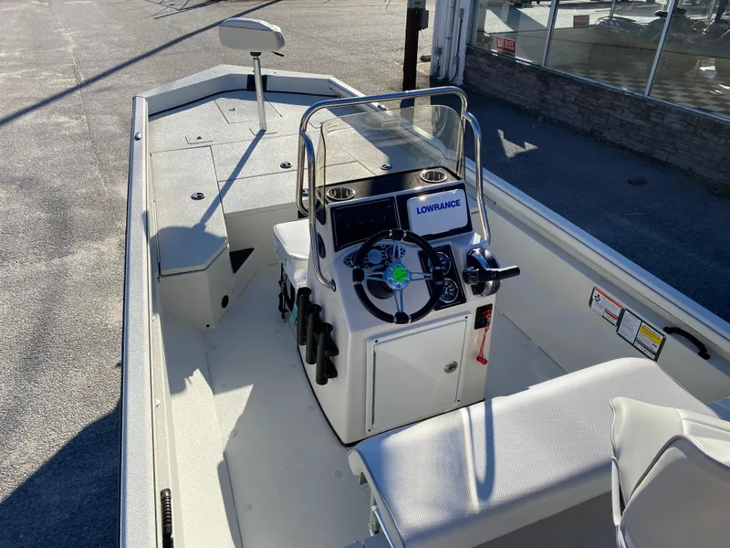 Slide: The Image of 2024 Ranger Boats RB200 - 10