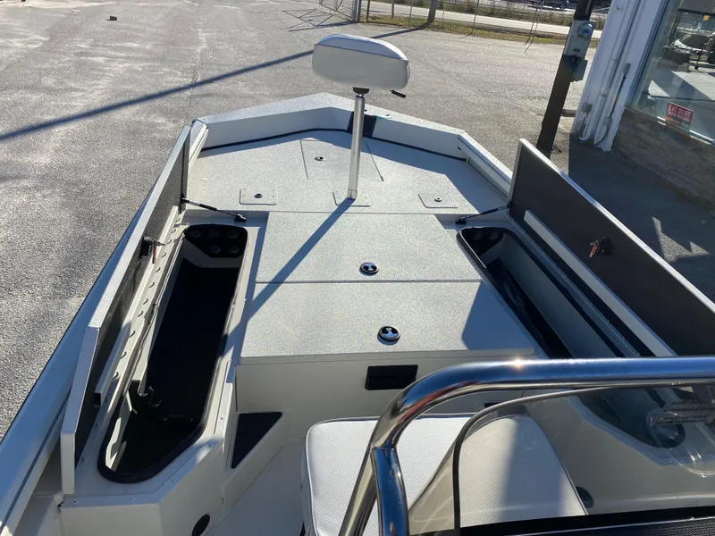 Slide: The Image of 2024 Ranger Boats RB200 - 13