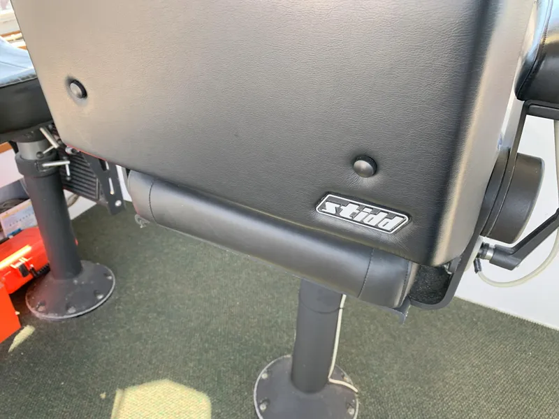 Slide: The Image of Gladding Hearn Hunt Designed 60 1986 - 123