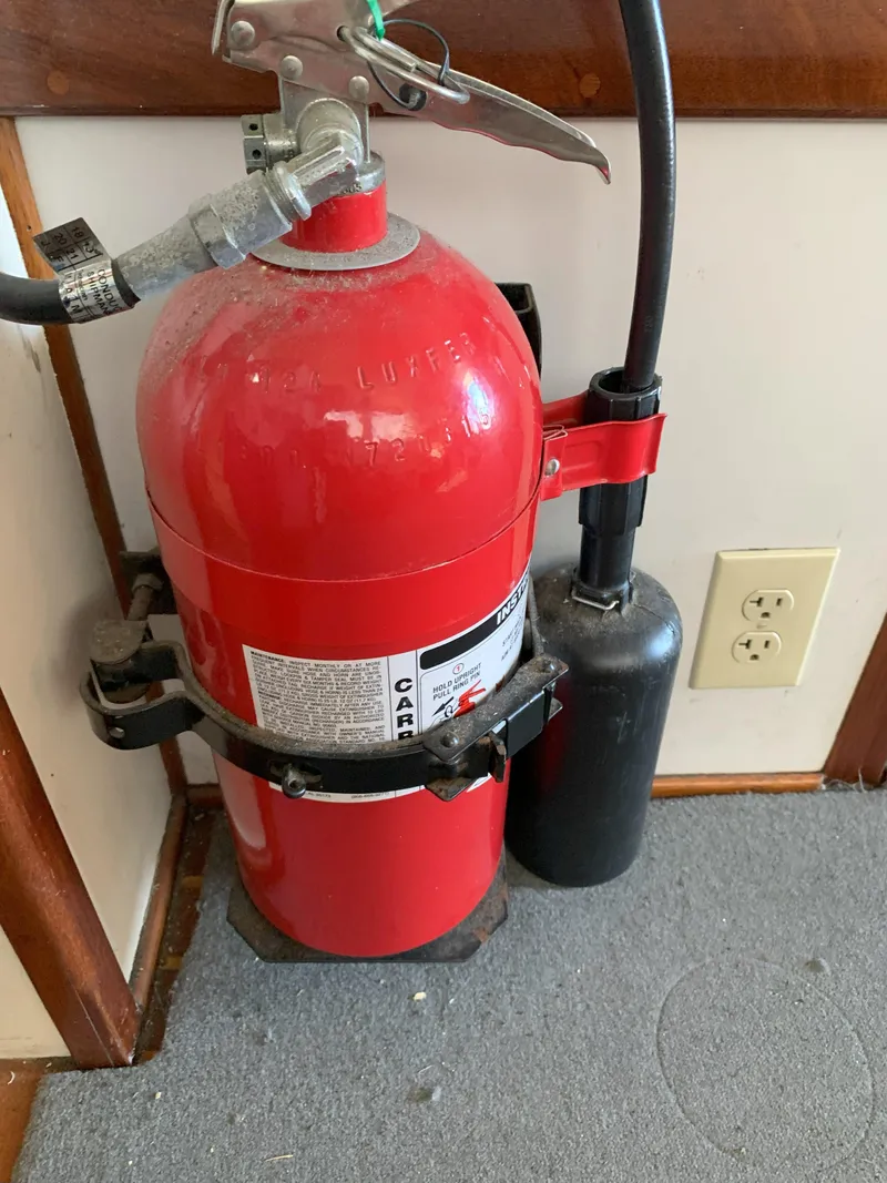 Slide: The Image of Gladding Hearn Hunt Designed 60 1986 - 125