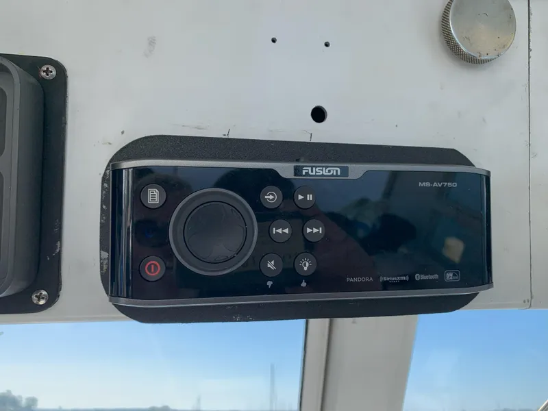 Slide: The Image of Fusion MS-AV750 marine stereo system on a 1986 Gladding Hearn Hunt Designed 60 boat. - 30