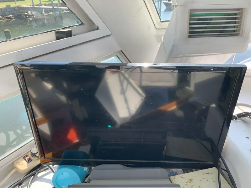 Slide: The Image of Interior of 1986 Gladding Hearn Hunt Designed 60 with TV and windows. - 35