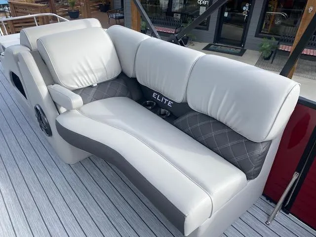Slide: The Image of 2024 SunCatcher Elite 324 SS boat with luxurious seating. - 22