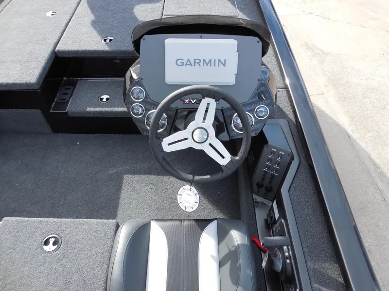 Slide: The Image of 2024 Vexus AVX 1980C boat cockpit with Garmin navigation system. - 6