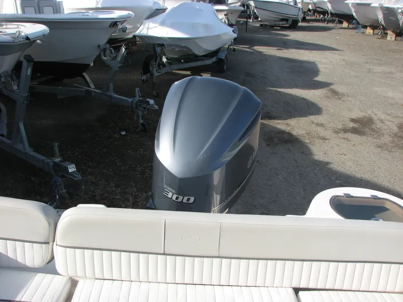 Slide: The Image of Yamaha F300 - 5