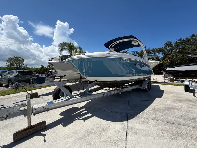 Slide: The Image of Sea Ray 270 SDX OB 2022 - 2