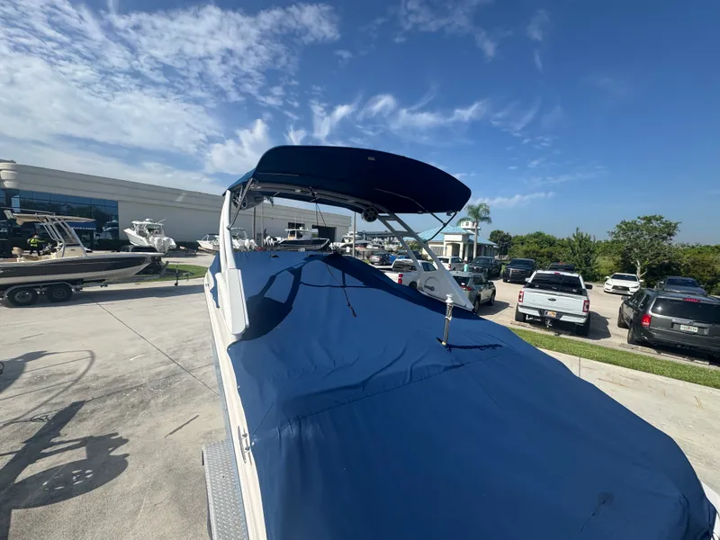 Slide: The Image of Sea Ray 270 SDX OB 2022 - 29