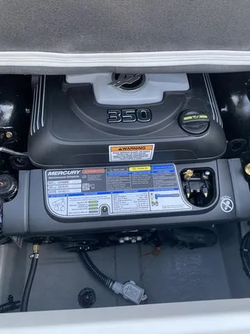 Slide: The Image of Crownline Boats 260 SS 2024 - 24