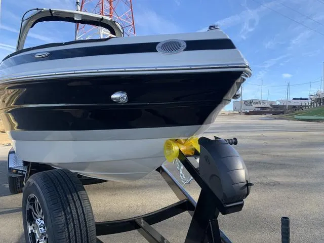 Slide: The Image of Crownline Boats 260 SS 2024 - 26