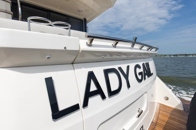Slide: The Image of Sea Ray L 550 2018 - 60
