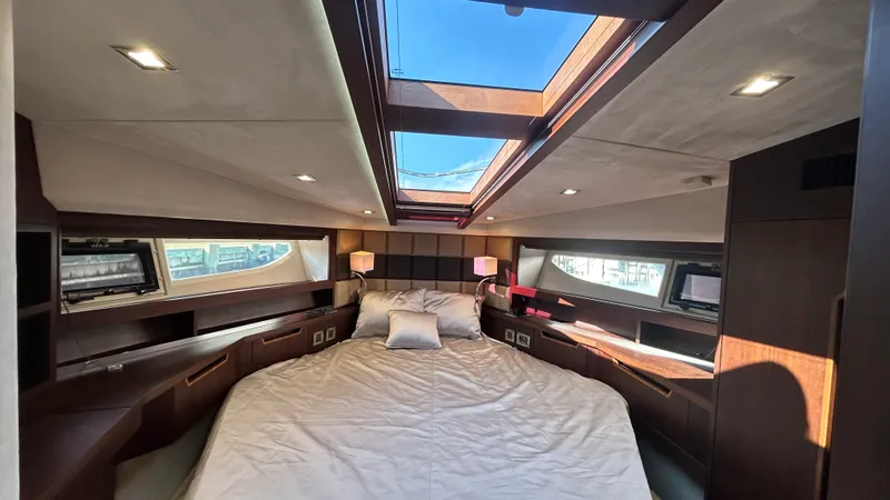 Slide: The Image of Galeon 430 HTC 2018 - 46