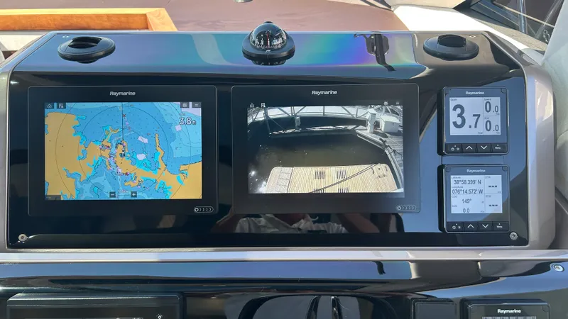 Slide: The Image of Galeon 430 HTC 2018 - 29