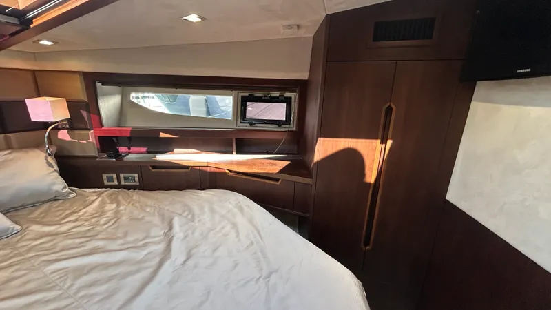 Slide: The Image of Galeon 430 HTC 2018 - 44