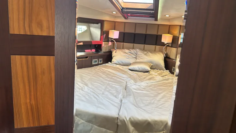 Slide: The Image of Galeon 430 HTC 2018 - 40