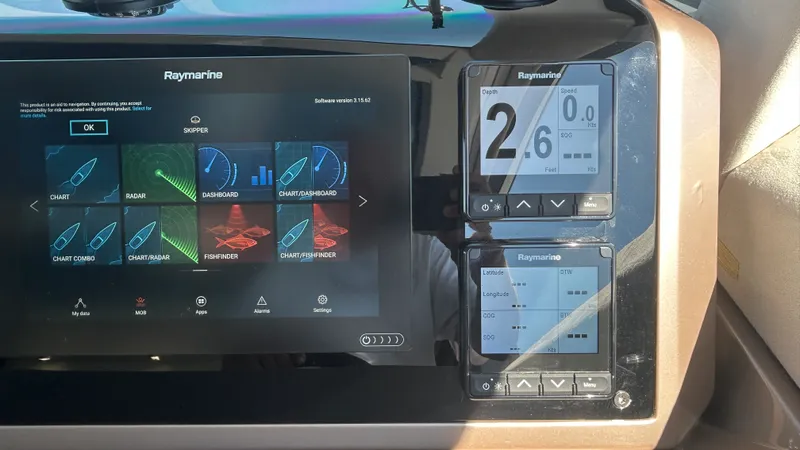 Slide: The Image of Galeon 430 HTC 2018 - 33